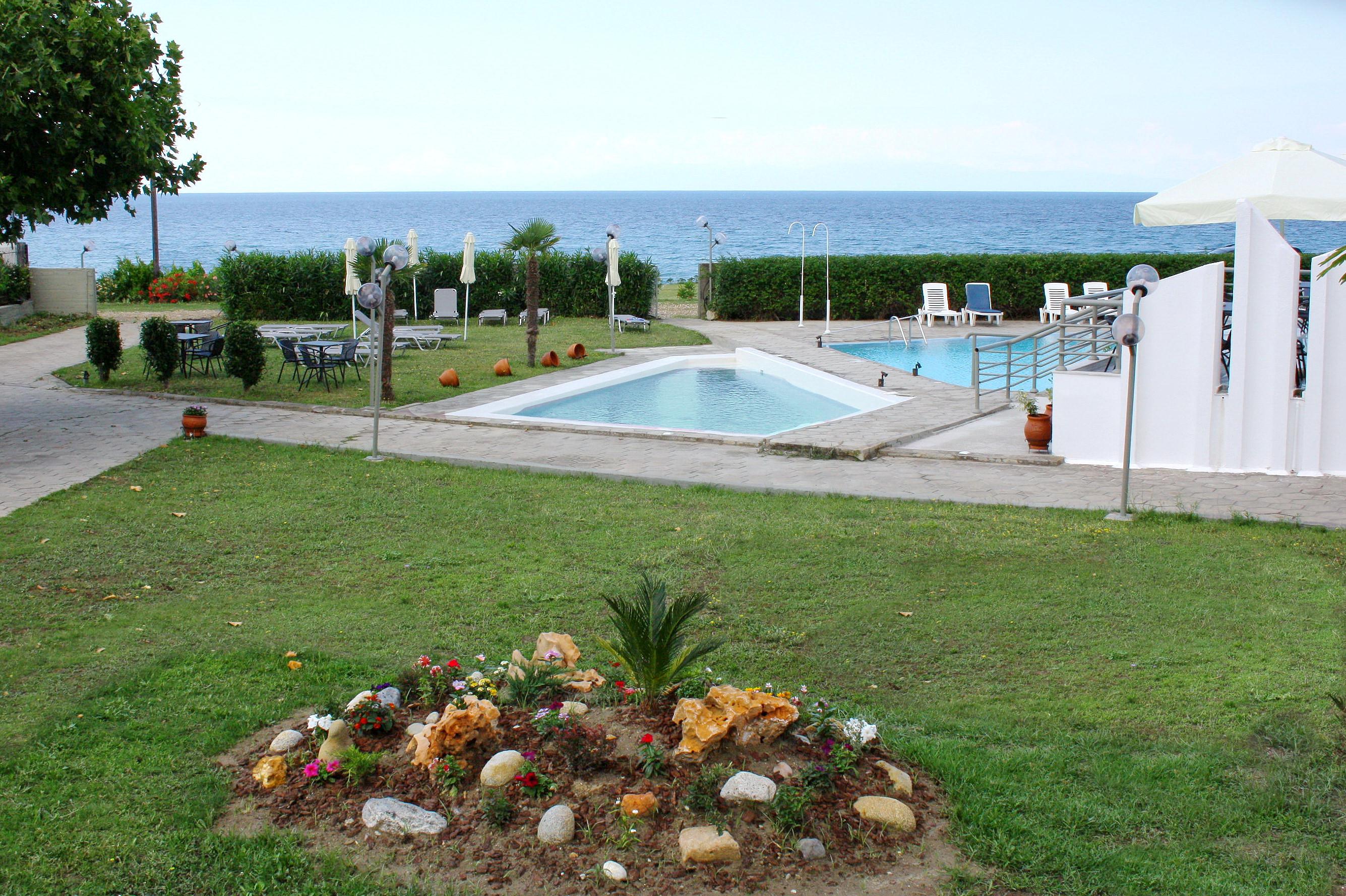 Skion Palace Beach Hotel-Bungalows & Boutique Hotel Nea Skioni Eksteriør billede